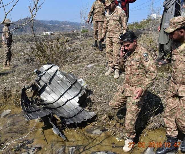 पाकिस्तान में भारतीय पायलट समझकर भीड़ ने पाकिस्तानी पायलट को पीट पीट कर मार डाला