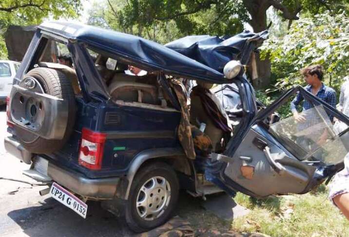 बदायूं में दर्दनाक हादसा, कोतवाली में तैनात दरोगा-सिपाही समेत तीन की मौत बदायूं में दर्दनाक हादसा, कोतवाली में तैनात दरोगा-सिपाही समेत तीन की मौत