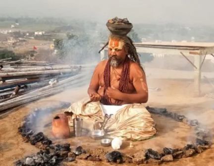 कम्प्यूटर बाबा पर चुनाव आयोग ने भेजा नोटिस, जानिए पूरा मामला