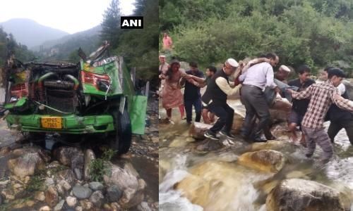 हिमाचल प्रदेश के कुल्लू में बस हादसा में मृतको की सख्या 44 हुई,मुख्यमंत्री ने दुर्घटना की जांच के आदेश दिए