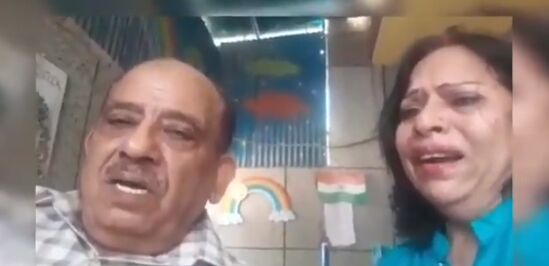 बेटे ने बुजुर्ग माता-पिता को घर से निकलने का सुनाया फरमान, वीडियो वायरल.. डीएम गाजियाबाद ने दिलाया न्याय बेटे ने बुजुर्ग माता-पिता को घर से निकलने का सुनाया फरमान, वीडियो वायरल.. डीएम गाजियाबाद ने दिलाया न्याय