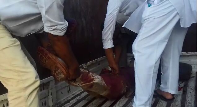 यूपी के संभल में दो पुलिसकर्मियों की गोली मारकर हत्या, बदमाश दो आरोपियों को लेकर फरार यूपी के संभल में दो पुलिसकर्मियों की गोली मारकर हत्या, बदमाश दो आरोपियों को लेकर फरार