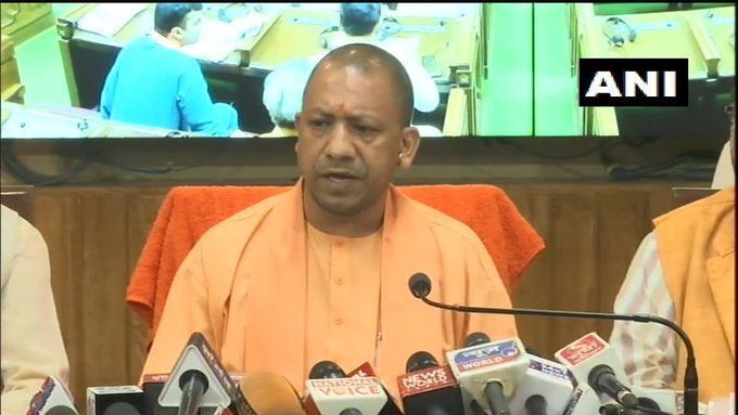शाहजहाँपुर छात्रा मामले में सरकार ने एसआईटी गठित की, साथ ही दिए प्रसाशन को ये निर्देश शाहजहाँपुर छात्रा मामले में सरकार ने एसआईटी गठित की, साथ ही दिए प्रसाशन को ये निर्देश