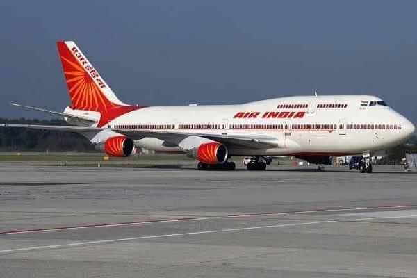 जम्मू-कश्मीर में बढ़ते तनाव के बीच एयर इंडिया का बड़ा ऐलान जम्मू-कश्मीर में बढ़ते तनाव के बीच एयर इंडिया का बड़ा ऐलान