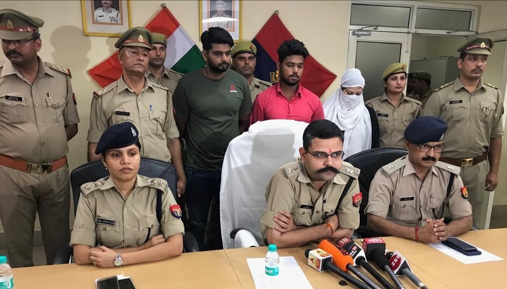 पुलिस ने बीस दिन में हत्या की साजिश रचने वाले आरोपियों को पकड़ा पुलिस ने बीस दिन में हत्या की साजिश रचने वाले आरोपियों को पकड़ा