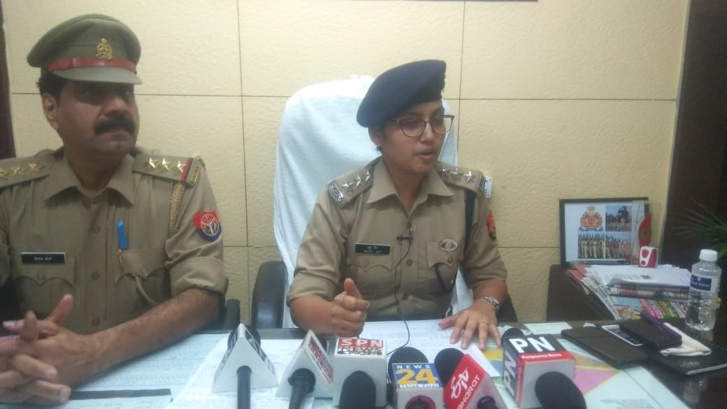 गाजियाबाद पुलिस के सराहनीय कार्य की जनता ने की भूरि भूरि प्रशंसा, पुलिस ने लापता चार लडकियाँ सकुशल की बरामद गाजियाबाद पुलिस के सराहनीय कार्य की जनता ने की भूरि भूरि प्रशंसा, पुलिस ने लापता चार लडकियाँ सकुशल की बरामद