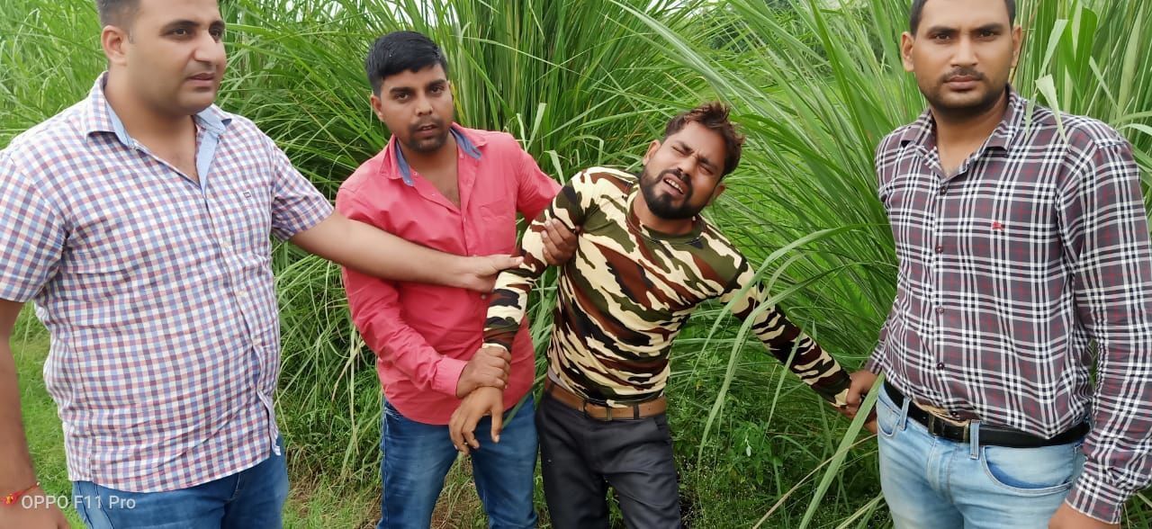 गाजियाबाद पुलिस का सराहनीय कार्य, मुठभेड़ में पच्चीस हजार का इनामिया बदमाश हुआ घायल गाजियाबाद पुलिस का सराहनीय कार्य, मुठभेड़ में पच्चीस हजार का इनामिया बदमाश हुआ घायल
