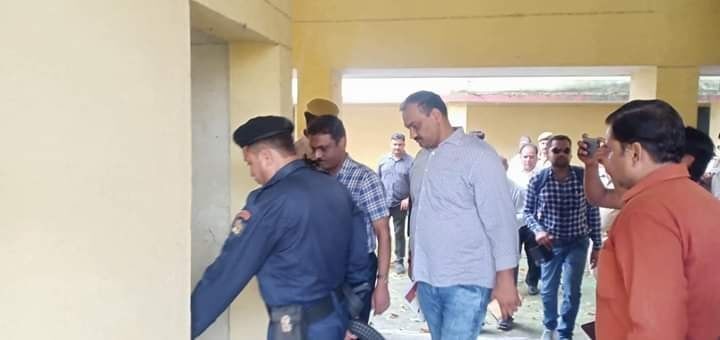 स्वामी पर लगे आरोपो पर एसआईटी टीम ने एसएस लॉ कॉलेज में की जांच, आरोप लगाने वाली छात्रा के हॉस्टल के कमरे को भी बारीकी से देखा स्वामी पर लगे आरोपो पर एसआईटी टीम ने एसएस लॉ कॉलेज में की जांच, आरोप लगाने वाली छात्रा के हॉस्टल के कमरे को भी बारीकी से देखा