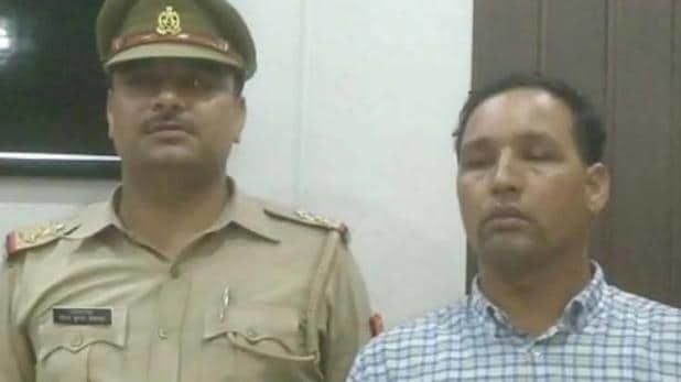गाजियाबाद में खुद को एडीएम सिटी बताकर अवैध कामों के लिए डालता था दबाव, पुलिस ने किया गिरफ्तार गाजियाबाद में खुद को एडीएम सिटी बताकर अवैध कामों के लिए डालता था दबाव, पुलिस ने किया गिरफ्तार