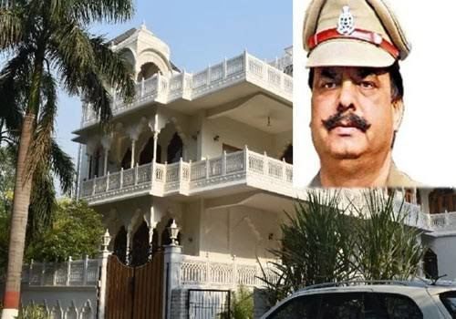 करोड़पति डीएसपी : 83 लाख मिली सैलरी, दस करोड़ से अधिक का बना लिया घर करोड़पति डीएसपी : 83 लाख मिली सैलरी, दस करोड़ से अधिक का बना लिया घर