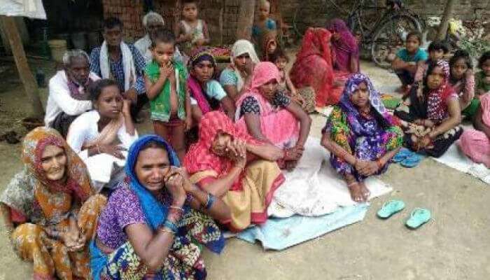 एक ही दिन उठी पिता और पुत्र की अर्थी एक ही दिन उठी पिता और पुत्र की अर्थी