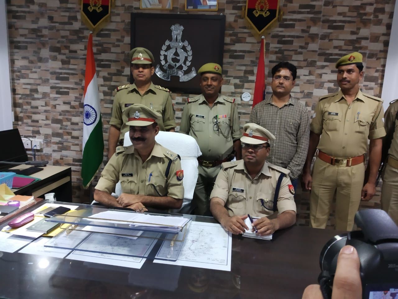 धोखाधड़ी कर जमीन बैनामा कराने के मामले मे दस्तावेज लेखक गिरफ्तार धोखाधड़ी कर जमीन बैनामा कराने के मामले मे दस्तावेज लेखक गिरफ्तार
