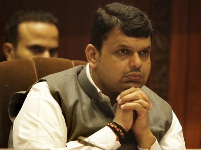 बड़ी खबर: मुख्यमंत्री देवेंद्र फडंनवीस कुछ देर में दे सकते है इस्तीफा! बड़ी खबर: मुख्यमंत्री देवेंद्र फडंनवीस कुछ देर में दे सकते है इस्तीफा!