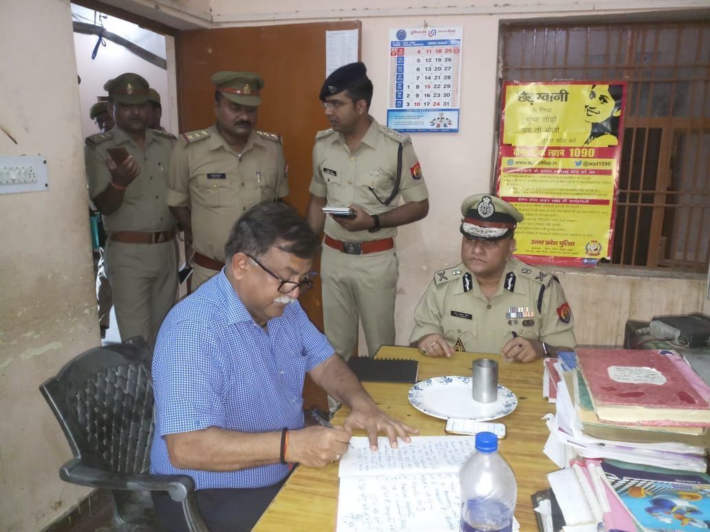 यूपी पुलिसिंग में सुधार को नया फ़ार्मूला लागू किया यूपी पुलिसिंग में सुधार को नया फ़ार्मूला लागू किया