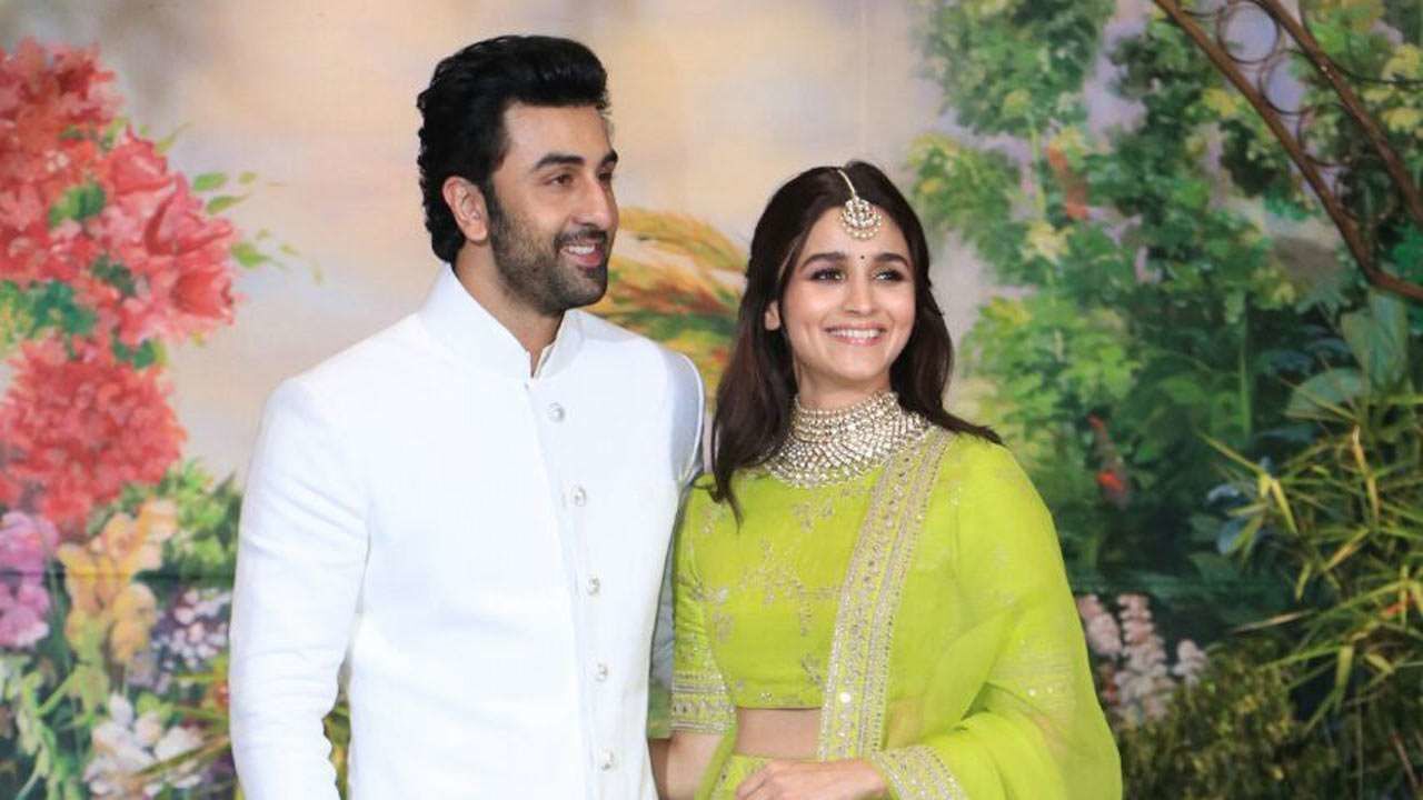 शादी के बंधन में बंधेंगे रणबीर-आलिया, फ्रांस में होगी शादी! शादी के बंधन में बंधेंगे रणबीर-आलिया, फ्रांस में होगी शादी!