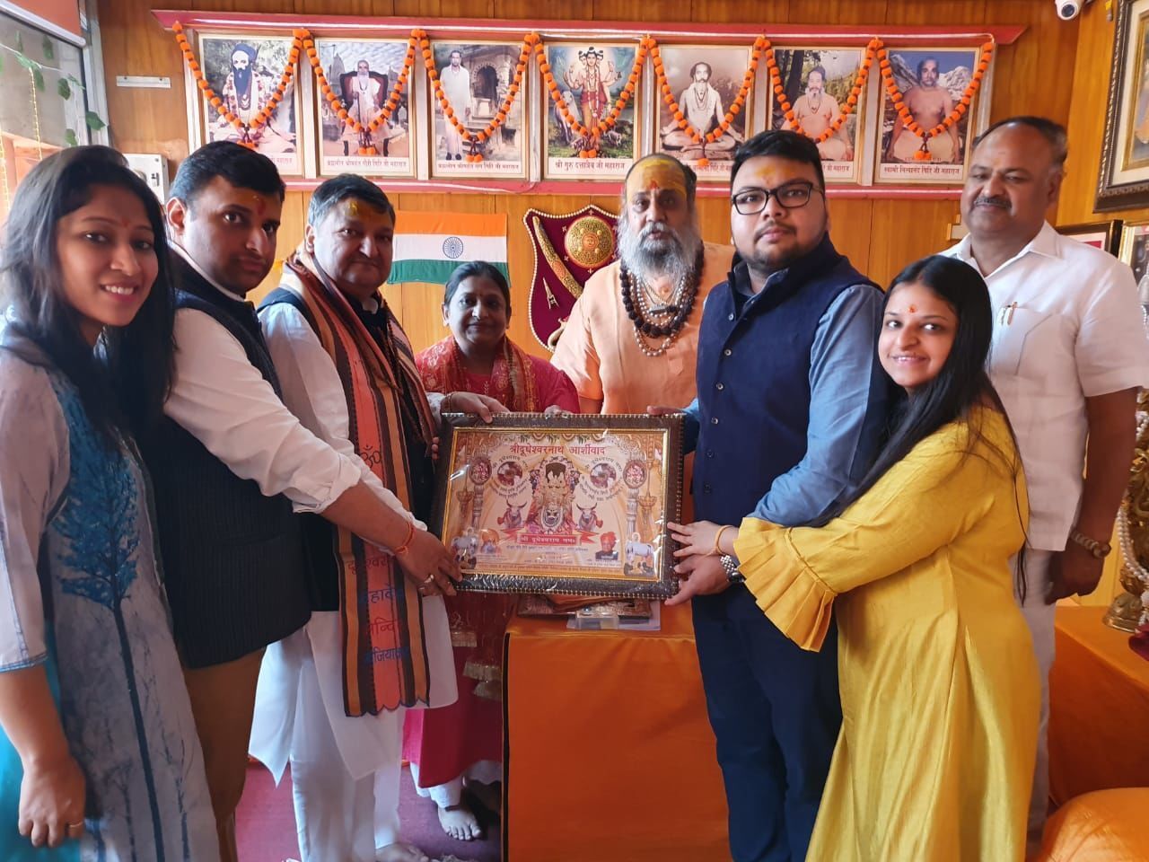 राज्यसभा सांसद अनिल अग्रवाल ने श्री दूधेश्वर नाथ मंदिर का दर्शन कर लिया आशीर्वाद राज्यसभा सांसद अनिल अग्रवाल ने श्री दूधेश्वर नाथ मंदिर का दर्शन कर लिया आशीर्वाद