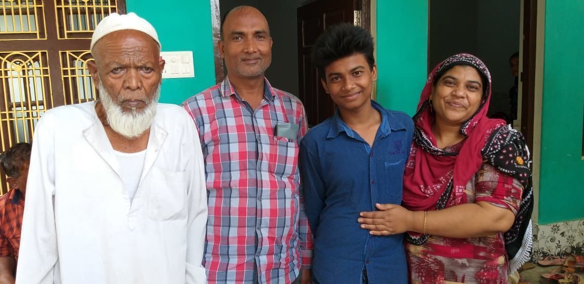 बाराबंकी में दो दिन से लापता छात्र प्रायागराज स्टेशन पर मिला, परिजनों ने दी थी अपहरण की तहरीर बाराबंकी में दो दिन से लापता छात्र प्रायागराज स्टेशन पर मिला, परिजनों ने दी थी अपहरण की तहरीर