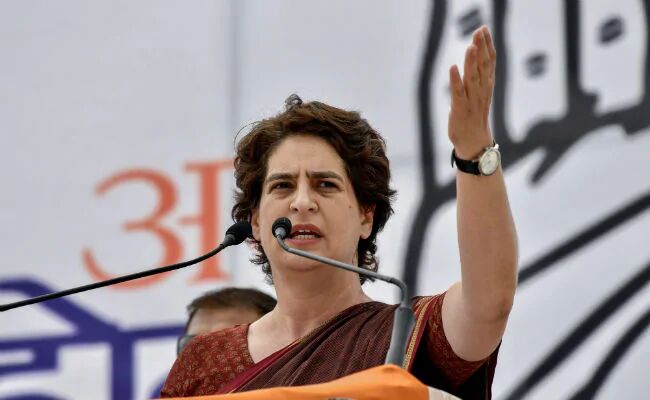 प्रियंका गांधी वाड्रा का फोन व्हाट्सएप स्पाईवेयर के जरिए हुआ हैक : कांग्रेस प्रियंका गांधी वाड्रा का फोन व्हाट्सएप स्पाईवेयर के जरिए हुआ हैक : कांग्रेस