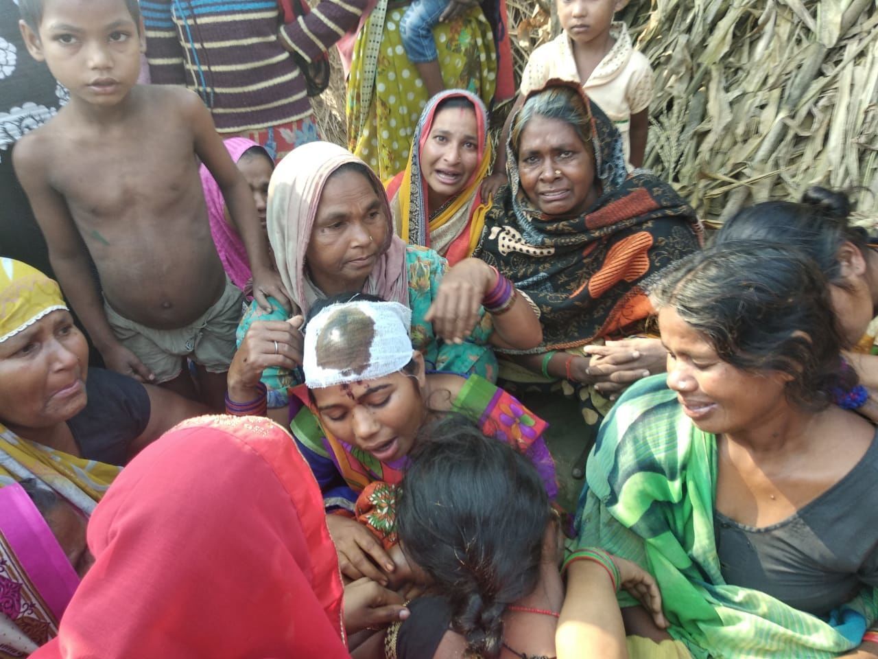 आधा किलो मछली के बंटवारे के विवाद में सगे भाई ने भाई को बांके से काट डाला आधा किलो मछली के बंटवारे के विवाद में सगे भाई ने भाई को बांके से काट डाला