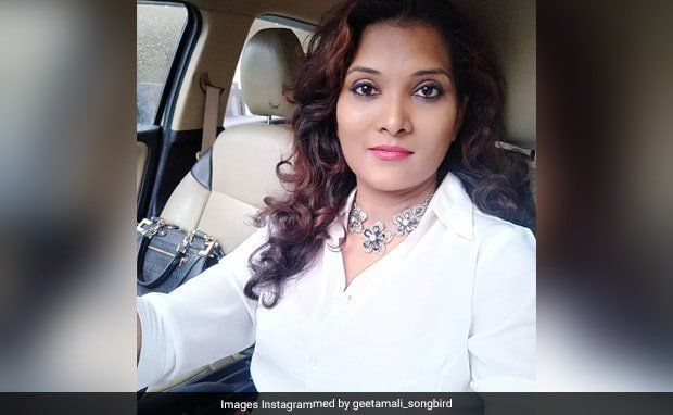 अमेरिका से लौटकर घर जा रही गायिका की दुर्घटना में मौत अमेरिका से लौटकर घर जा रही गायिका की दुर्घटना में मौत