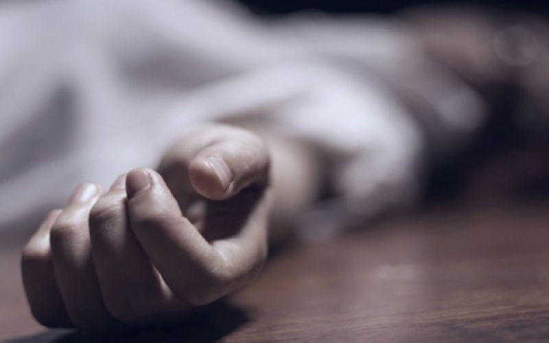 नोएडा के डीएलएफ मॉल में मिली 48 साल के शख्स की लाश, हत्या की आशंका नोएडा के डीएलएफ मॉल में मिली 48 साल के शख्स की लाश, हत्या की आशंका