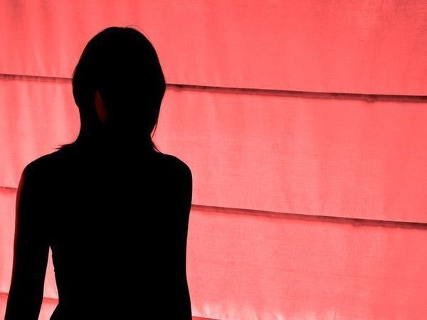 वकील पर लगाया महिला पुलिसकर्मी ने बलात्कार का आरोप वकील पर लगाया महिला पुलिसकर्मी ने बलात्कार का आरोप