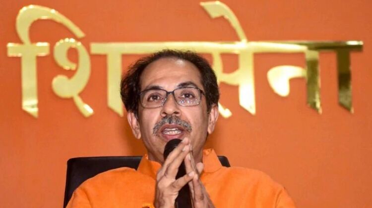 महाराष्ट्र में विभागों को लेकर तीनों दलों में अभी तक नहीं बनी सहमति, जानिए क्यों? महाराष्ट्र में विभागों को लेकर तीनों दलों में अभी तक नहीं बनी सहमति, जानिए क्यों?