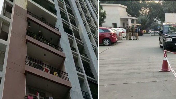 गाजियाबाद में दो बच्चों का गला घोंट दो महिलाओं समेत युवक ने लगाई आठ मंजिल से छलांग, पांचो की मौत गाजियाबाद में दो बच्चों का गला घोंट दो महिलाओं समेत युवक ने लगाई आठ मंजिल से छलांग, पांचो की मौत