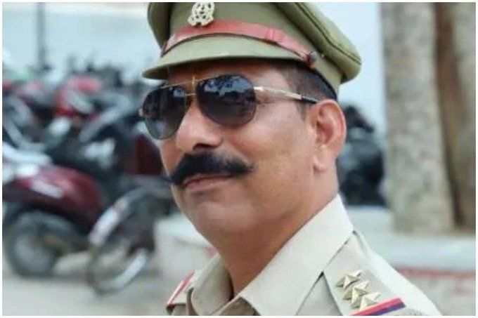 इंस्पेक्टर सुबोध कुमार सिंह की हत्या के आरोपी को हाईकोर्ट से बड़ा झटका, खारिज की जमानत अर्जी इंस्पेक्टर सुबोध कुमार सिंह की हत्या के आरोपी को हाईकोर्ट से बड़ा झटका, खारिज की जमानत अर्जी