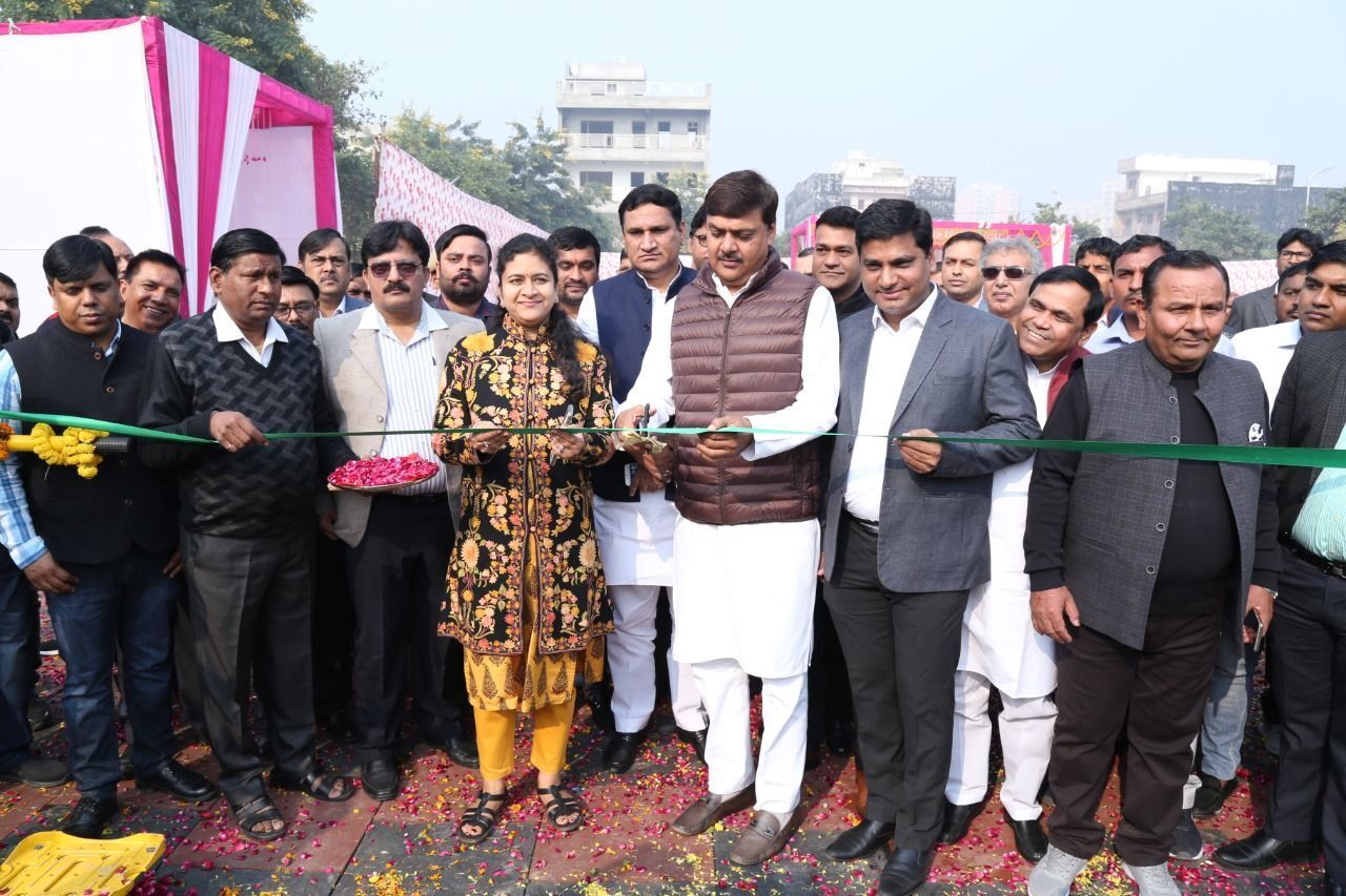 नोएडा प्रधिकरण की सीईओ रितु महेश्वरी ने सैक्टर-100 में किया ओपन जिम एवं कंपोस्ट किट का उद्घाटन नोएडा प्रधिकरण की सीईओ रितु महेश्वरी ने सैक्टर-100 में किया ओपन जिम एवं कंपोस्ट किट का उद्घाटन