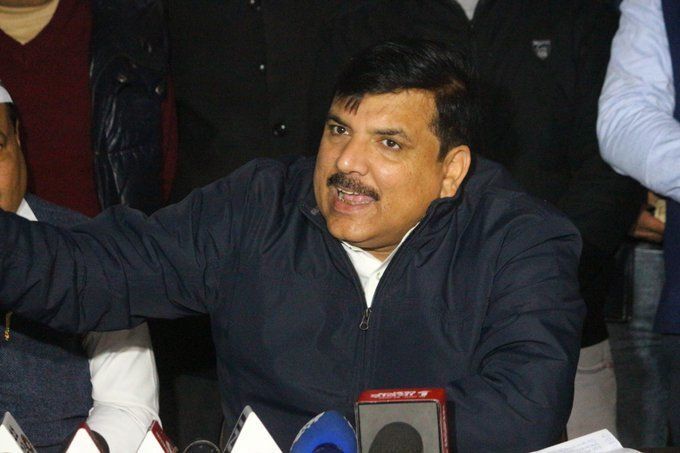 आप सासंद संजय सिंह बोले, स्वाति मालीवाल कड़े कानून को धरने पर बैठी है और राहुल के बयान पर मिर्ची क्यों लगी? आप सासंद संजय सिंह बोले, स्वाति मालीवाल कड़े कानून को धरने पर बैठी है और राहुल के बयान पर मिर्ची क्यों लगी?