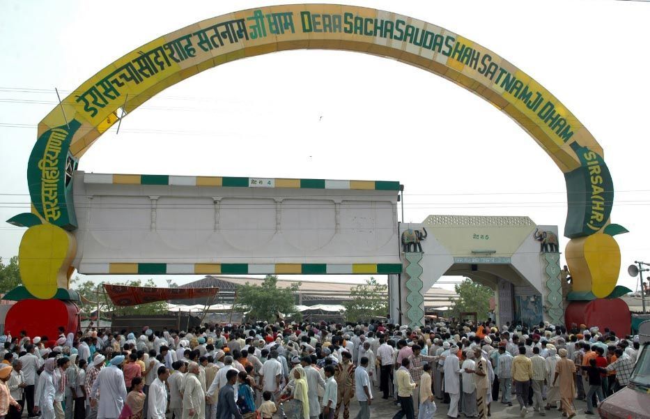 विपत्ति में फरिश्ते बनकर पहुँचे डेरा सच्चा सौदा के प्रेमी विपत्ति में फरिश्ते बनकर पहुँचे डेरा सच्चा सौदा के प्रेमी