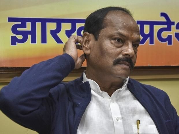 हेमंत सोरेन की शिकायत पर रघुवर दास के खिलाफ SC/ST एक्ट में FIR दर्ज? हेमंत सोरेन की शिकायत पर रघुवर दास के खिलाफ SC/ST एक्ट में FIR दर्ज?