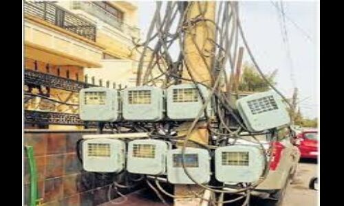 ना घर में ना बाहर अब सीधे खंभे पर लगेगा बिजली मीटर, ये है बड़ी वजह ना घर में ना बाहर अब सीधे खंभे पर लगेगा बिजली मीटर, ये है बड़ी वजह