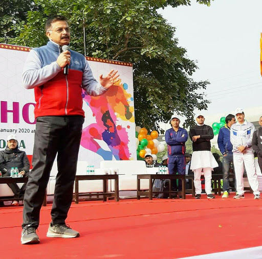 पुलिस कमिश्नर आलोक सिंह ने हरी झंडी दिखाकर की मिनी मैराथन की शुरुवात पुलिस कमिश्नर आलोक सिंह ने हरी झंडी दिखाकर की मिनी मैराथन की शुरुवात
