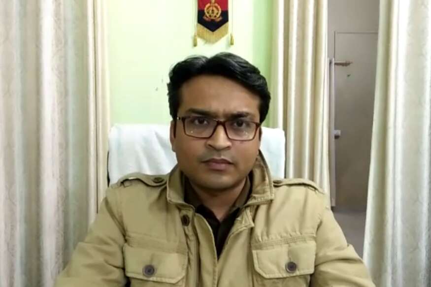 बेहतर कार्य करने पर जिले के डीसीपी संकल्प शर्मा समेत 18 पुलिसकर्मियों को गणतंत्र दिवस पर मिलेगा पुलिस महानिदेशक प्रशंसा चिह्न बेहतर कार्य करने पर जिले के डीसीपी संकल्प शर्मा समेत 18 पुलिसकर्मियों को गणतंत्र दिवस पर मिलेगा पुलिस महानिदेशक प्रशंसा चिह्न