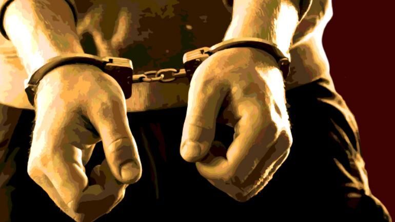 नोएडा पुलिस ने एक शातिर वाहन चोर को किया गिरफ्तार, कब्जे से एक कार बरामद नोएडा पुलिस ने एक शातिर वाहन चोर को किया गिरफ्तार, कब्जे से एक कार बरामद