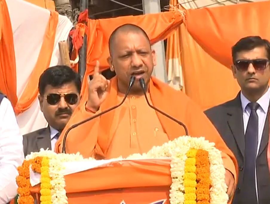 दिल्ली चुनावी रण में योगी आदित्यनाथ की हुई इंट्री, शाहीन बाग को किया टारगेट दिल्ली चुनावी रण में योगी आदित्यनाथ की हुई इंट्री, शाहीन बाग को किया टारगेट