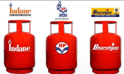 जानिए बजट के बाद रसोई गैस सिलेंडर कितना सस्ता हुआ? जानिए बजट के बाद रसोई गैस सिलेंडर कितना सस्ता हुआ?