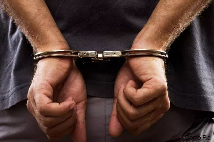 ऑन डिमांड हथियार मंगाकर बिक्री करने वाले दो शातिर अपराधी गिरफ्तार ऑन डिमांड हथियार मंगाकर बिक्री करने वाले दो शातिर अपराधी गिरफ्तार