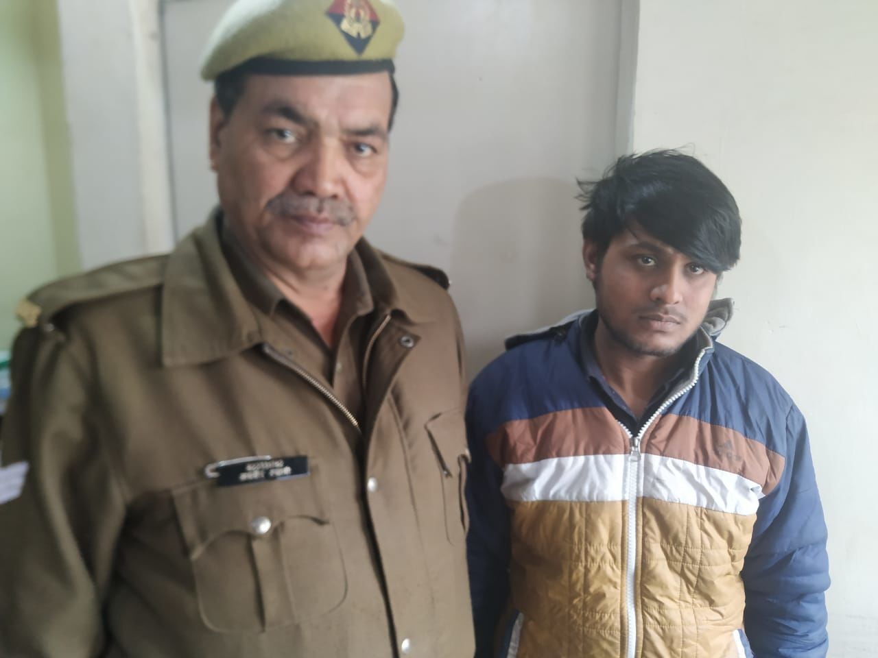 एक वांछित अपराधी गिरफ्तार एक वांछित अपराधी गिरफ्तार