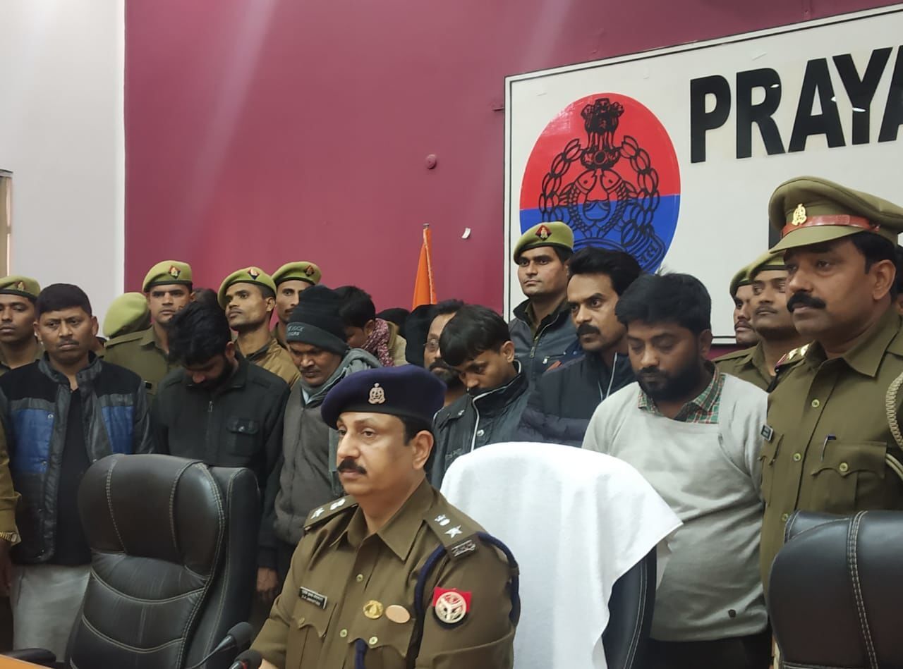 कैबिनेट मंत्री नन्द गोपाल गुप्ता नन्दी के भाई बच्चा गुप्ता समेत 13 जुआरी गिरफ्तार कैबिनेट मंत्री नन्द गोपाल गुप्ता नन्दी के भाई बच्चा गुप्ता समेत 13 जुआरी गिरफ्तार