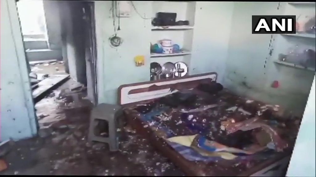 राजस्थान: गैस सिलेंडर ब्लास्ट में 13 लोग घायल, नौ की हालत गंभीर राजस्थान: गैस सिलेंडर ब्लास्ट में 13 लोग घायल, नौ की हालत गंभीर