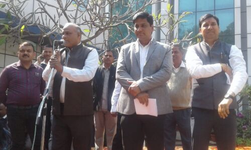 नोएडा एंप्लाइज एसोसिएशन के अध्यक्ष चौधरी राजकुमार सिंह के नेतृत्व में हुयी आम सभा, लिये गये कई महत्वपूर्ण फैसले नोएडा एंप्लाइज एसोसिएशन के अध्यक्ष चौधरी राजकुमार सिंह के नेतृत्व में हुयी आम सभा, लिये गये कई महत्वपूर्ण फैसले