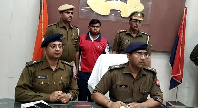 दादा की हत्या करने वाला पोता गिरफ्तार, बजह जानकर हैरान रह जाएंगे! दादा की हत्या करने वाला पोता गिरफ्तार, बजह जानकर हैरान रह जाएंगे!
