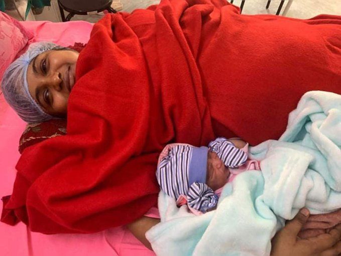 आईएएस ने सरकारी अस्पताल में दिया बच्चे को, शेयर तो बनता है ताकि लोग जाने! आईएएस ने सरकारी अस्पताल में दिया बच्चे को, शेयर तो बनता है ताकि लोग जाने!