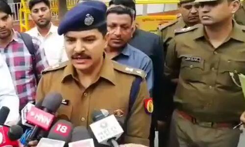 गाजियाबाद एसएसपी के वाहन मिलान से दौड़ गई वाहन मालिकों में ख़ुशी, 445 वाहन स्वामियों को मिले उनके वाहन गाजियाबाद एसएसपी के वाहन मिलान से दौड़ गई वाहन मालिकों में ख़ुशी, 445 वाहन स्वामियों को मिले उनके वाहन