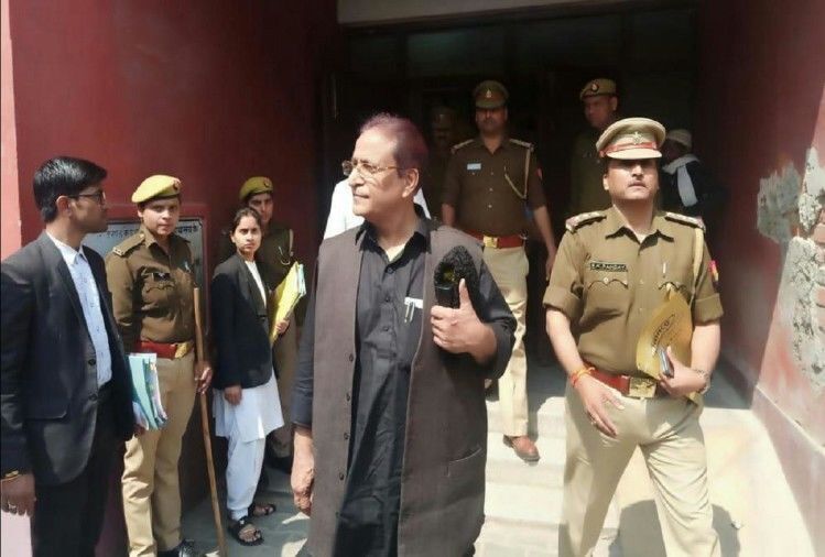 आजम खां ने कोर्ट से गुजारिश की कि हम कुछ कहना चाहते, इसके बाद ही पुलिस पर लगाए कई आरोप आजम खां ने कोर्ट से गुजारिश की कि हम कुछ कहना चाहते, इसके बाद ही पुलिस पर लगाए कई आरोप