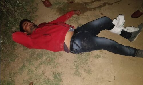 नोएडा : मुठभेड़ में 25000 के इनामी बदमाश तरुण उर्फ भूरा को पुलिस ने किया गिरफ्तार नोएडा : मुठभेड़ में 25000 के इनामी बदमाश तरुण उर्फ भूरा को पुलिस ने किया गिरफ्तार