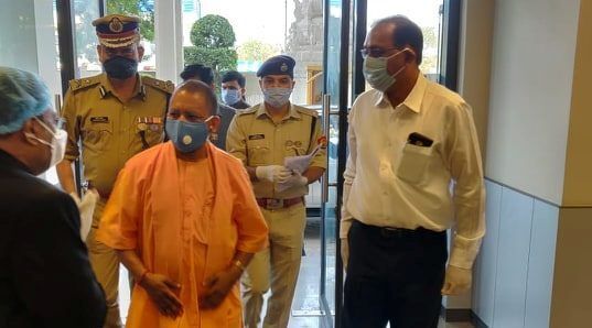 कोरोना वायरस: सीएम योगी पहुंचे गाजियाबाद, कोविड19 से बचाव की तैयारियों का लिया जायजा कोरोना वायरस: सीएम योगी पहुंचे गाजियाबाद, कोविड19 से बचाव की तैयारियों का लिया जायजा